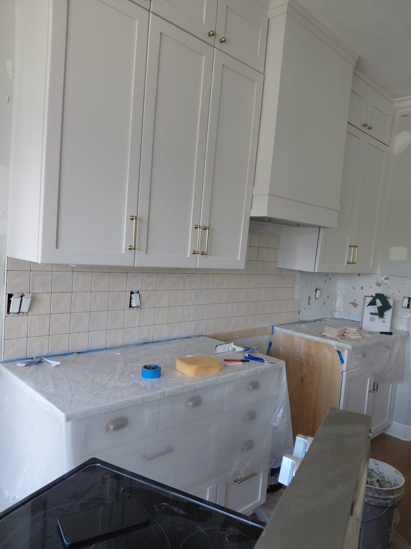 Subway tile kitchen backsplash installation